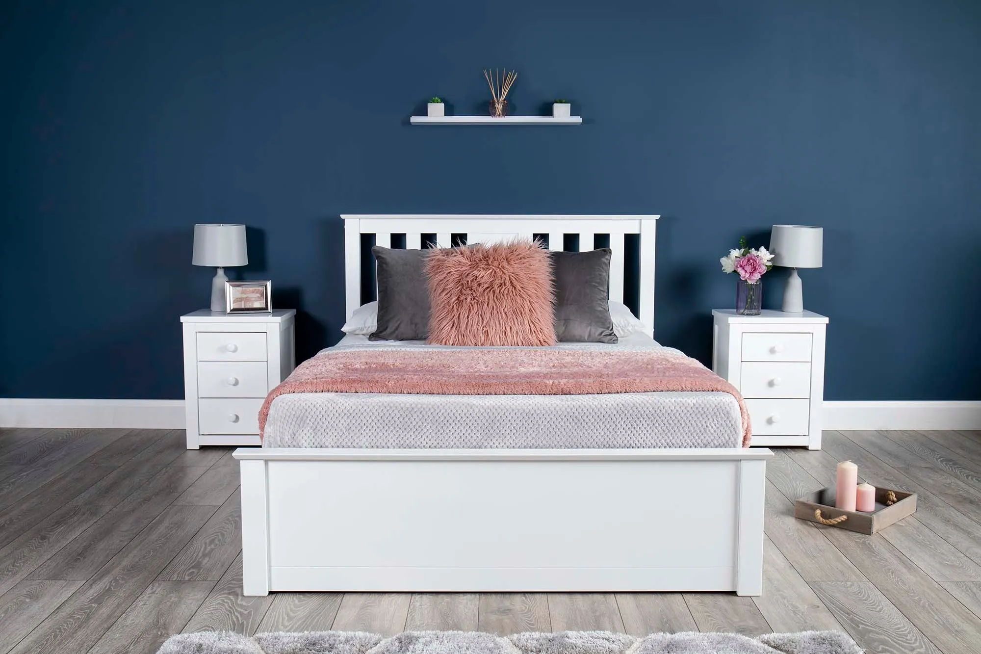 Chester Bright White Ottoman Storage Bed Frame - 4ft6 Double