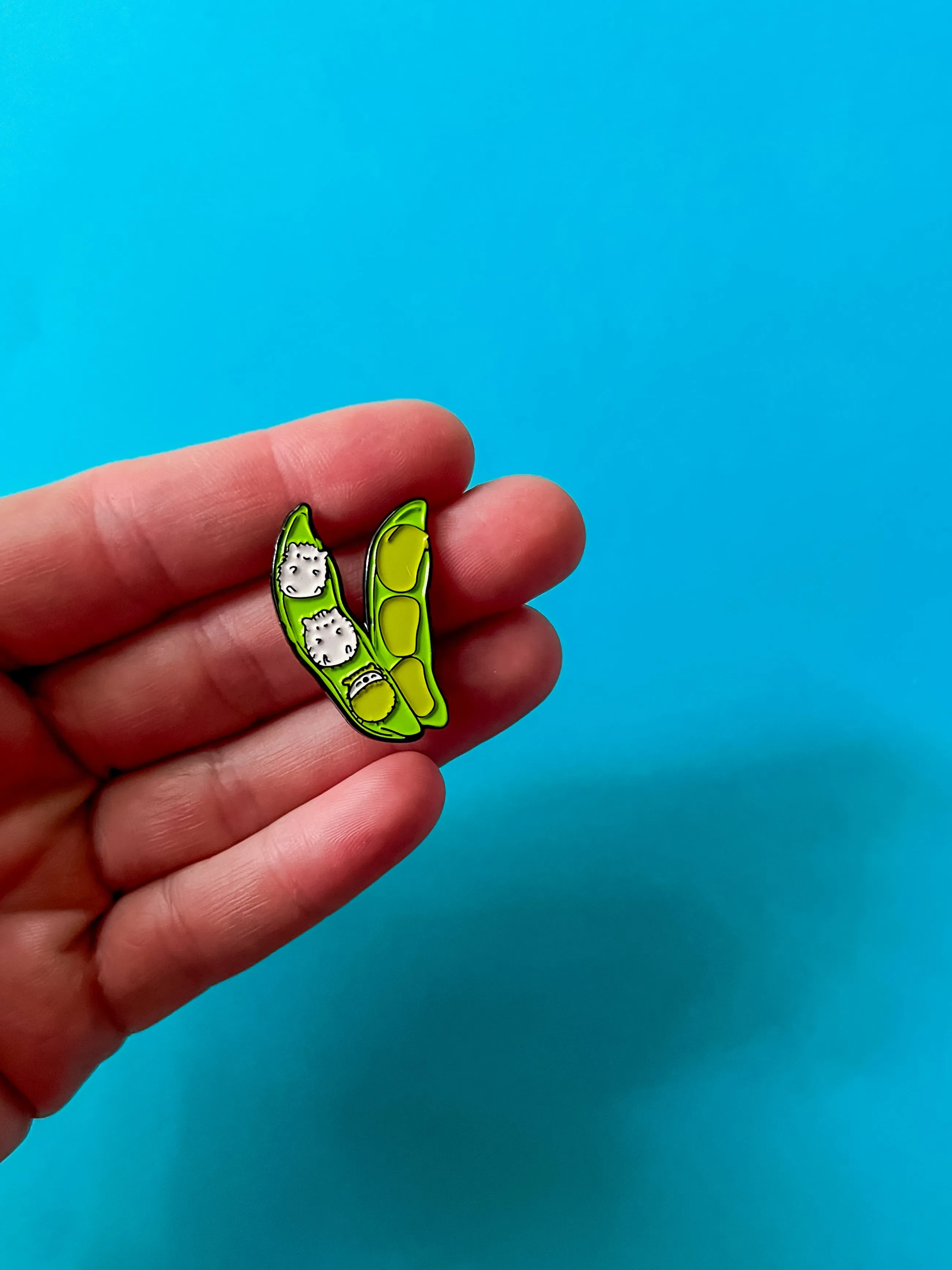 Pea Pod Kitten  | Enamel Pin